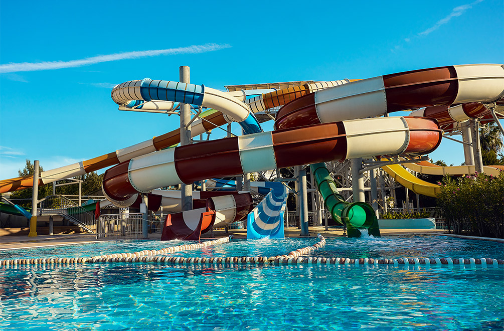 <p>With seven distinct expert slides, it gives your vacation a lot of energy and thrill. Adults who want to experience the force of water and the captivating impact of speed are the target audience.</p>